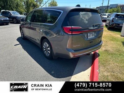 2022 Chrysler Pacifica Hybrid Touring L - CLEAN CARFAX / ONE OWNER