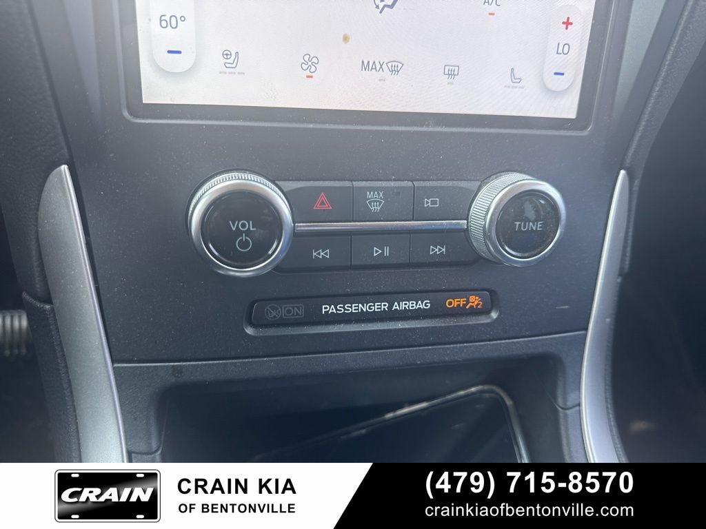 2024 Ford Edge SEL - AWD / PANORAMIC SUNROOF / ONE OWNER