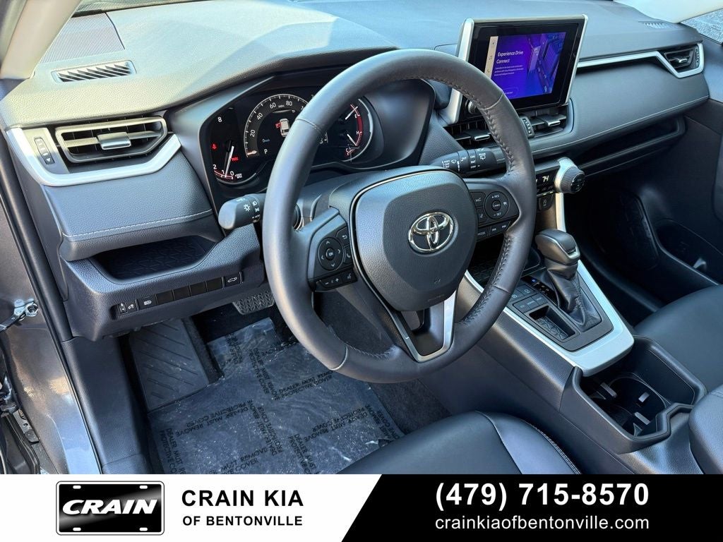2024 Toyota RAV4 XLE Premium - SUNROOF / CLEAN CARFAX / ONE OWNER