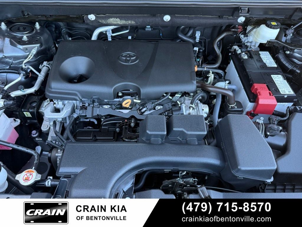 2024 Toyota RAV4 XLE Premium - SUNROOF / CLEAN CARFAX / ONE OWNER