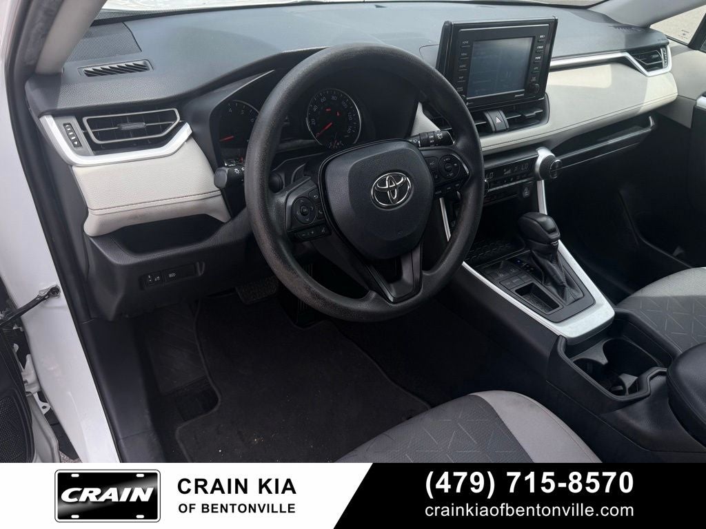 2021 Toyota RAV4 XLE - CLEAN CARFAX HISTORY