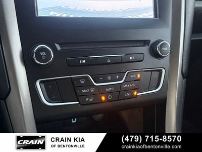 2017 Ford Fusion SE - CLEAN CARFAX