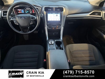 2017 Ford Fusion SE - CLEAN CARFAX