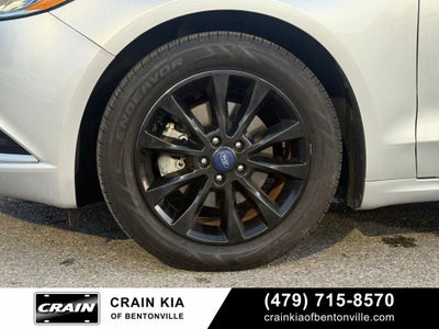 2017 Ford Fusion SE - CLEAN CARFAX