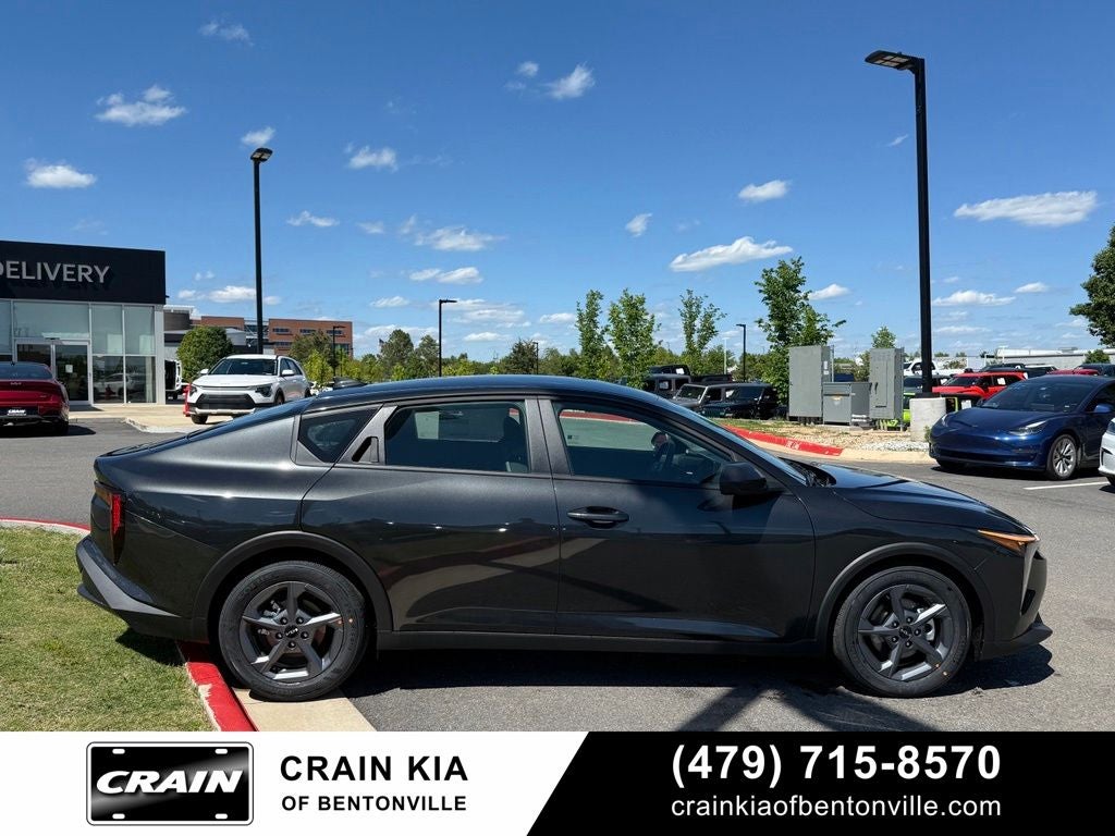 2026 Kia K4 LXS