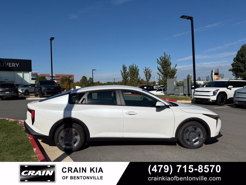 2027 Kia K4 LX