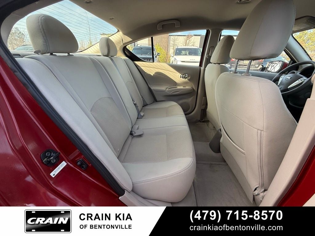 2015 Nissan Versa 1.6 SL - LOW MILES!