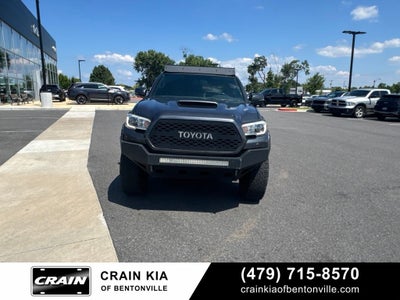 2017 Toyota Tacoma TRD Sport V6 - 4WD / CLEAN CARFAX / LIFTED!