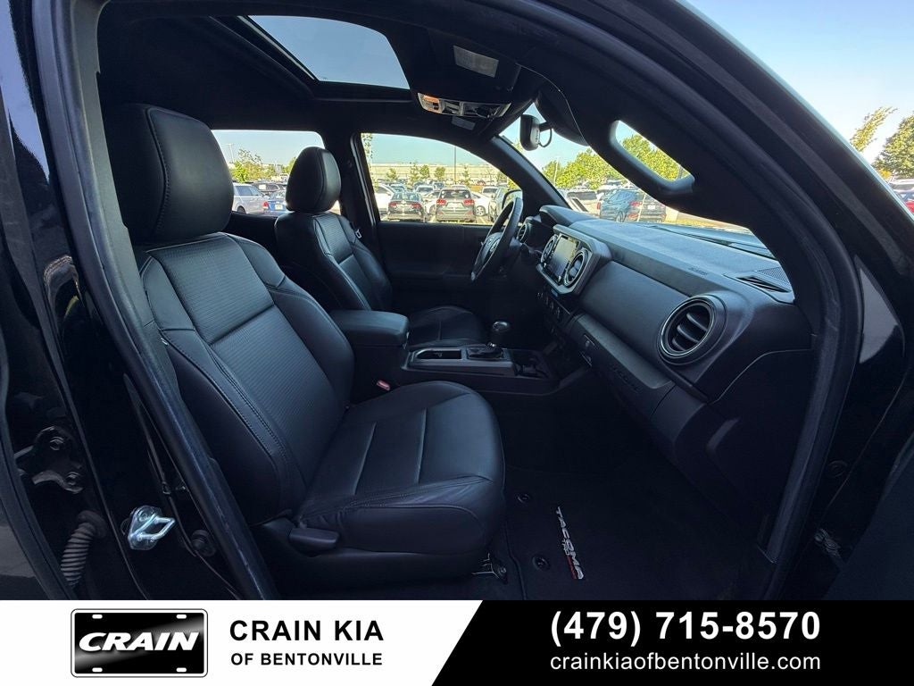 2023 Toyota Tacoma TRD Off-Road V6 - 4WD / SUNROOF / ONE OWNER