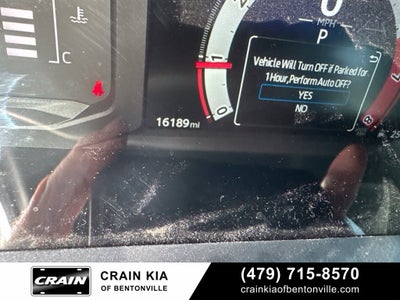 2024 Toyota Tacoma SR5 - 4WD / CLEAN CARFAX