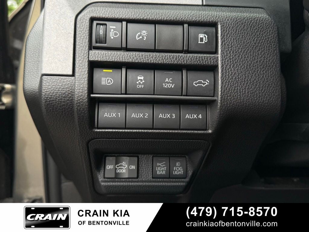 2025 Toyota Tacoma Hybrid Trailhunter - 4WD / CARFAX ONE OWNER