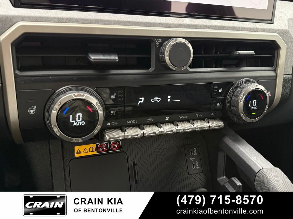 2025 Toyota Tacoma Hybrid Trailhunter - 4WD / CARFAX ONE OWNER