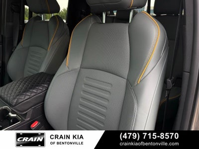 2025 Toyota Tacoma Hybrid Trailhunter - 4WD / CARFAX ONE OWNER