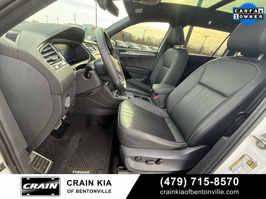 2024 Volkswagen Tiguan 2.0T SE R-Line Black - AWD / PANORAMIC SUNROOF / ONE OWNER