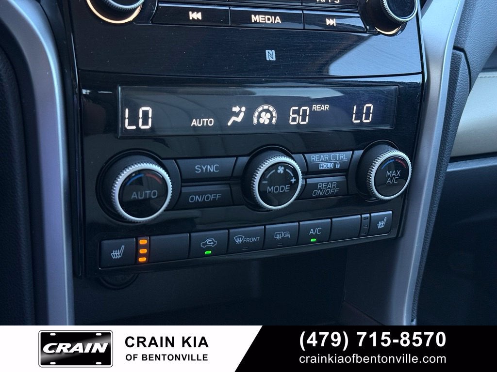 2021 Subaru Ascent Limited - AWD / PANORAMIC SUNROOF / CLEAN CARFAX