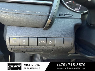 2018 Toyota Camry SE - LEATHER