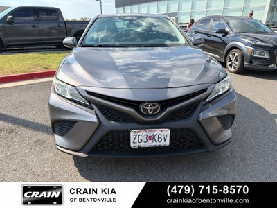 2019 Toyota Camry SE - SUNROOF / CLEAN CARFAX