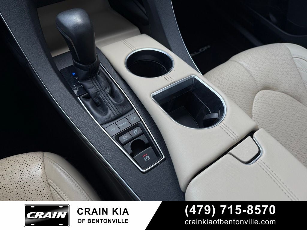 2019 Toyota Avalon Hybrid Limited - SUNROOF / HYBRID!