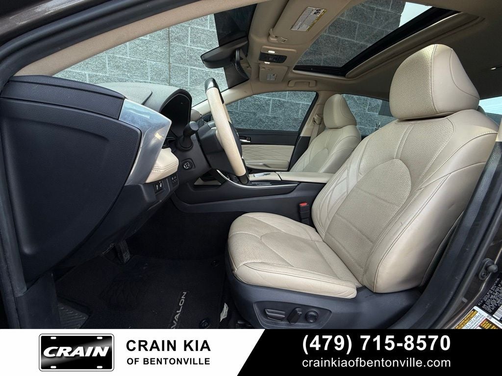 2019 Toyota Avalon Hybrid Limited - SUNROOF / HYBRID!