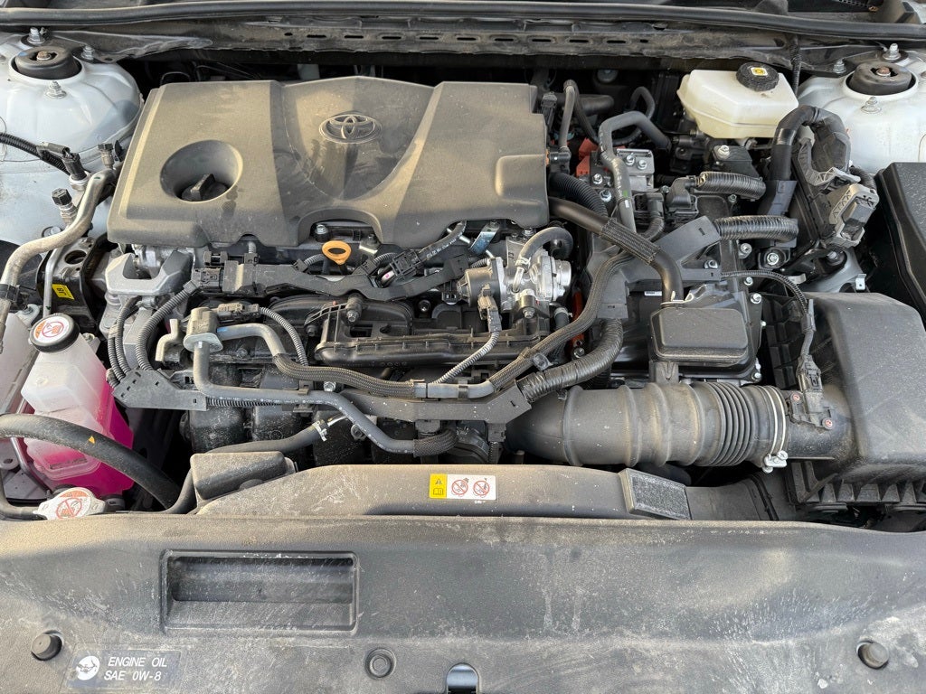 2025 Toyota Camry SE - CLEAN CARFAX / ONE OWNER