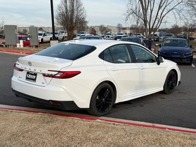 2025 Toyota Camry SE - CLEAN CARFAX / ONE OWNER