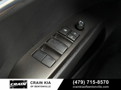 2024 Toyota Camry SE - CLEAN CARFAX / ONE OWNER