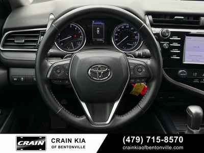 2020 Toyota Camry SE - CLEAN CARFAX / ONE OWNER