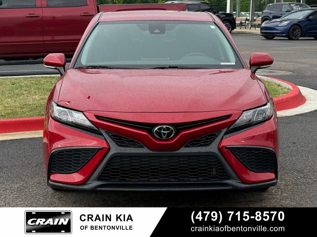 2023 Toyota Camry SE - CLEAN CARFAX / ONE OWNER