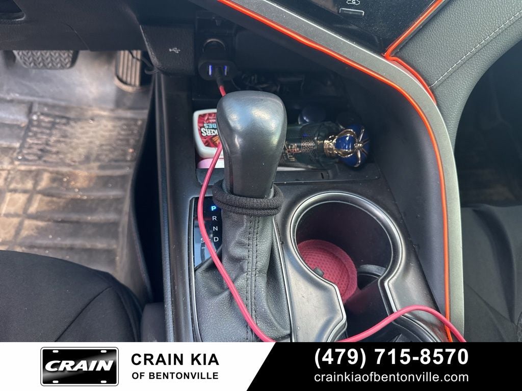 2023 Toyota Camry SE - CLEAN CARFAX / ONE OWNER