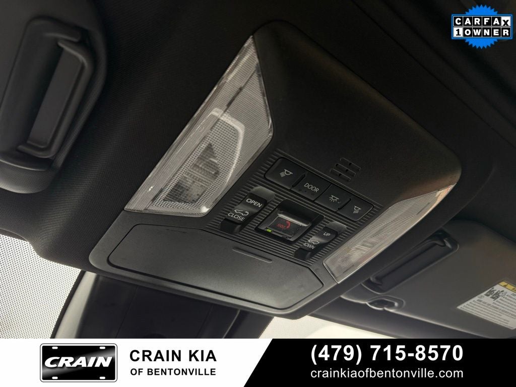 2024 Toyota RAV4 Hybrid SE - AWD / SUNROOF / CLEAN CARFAX / ONE OWNER