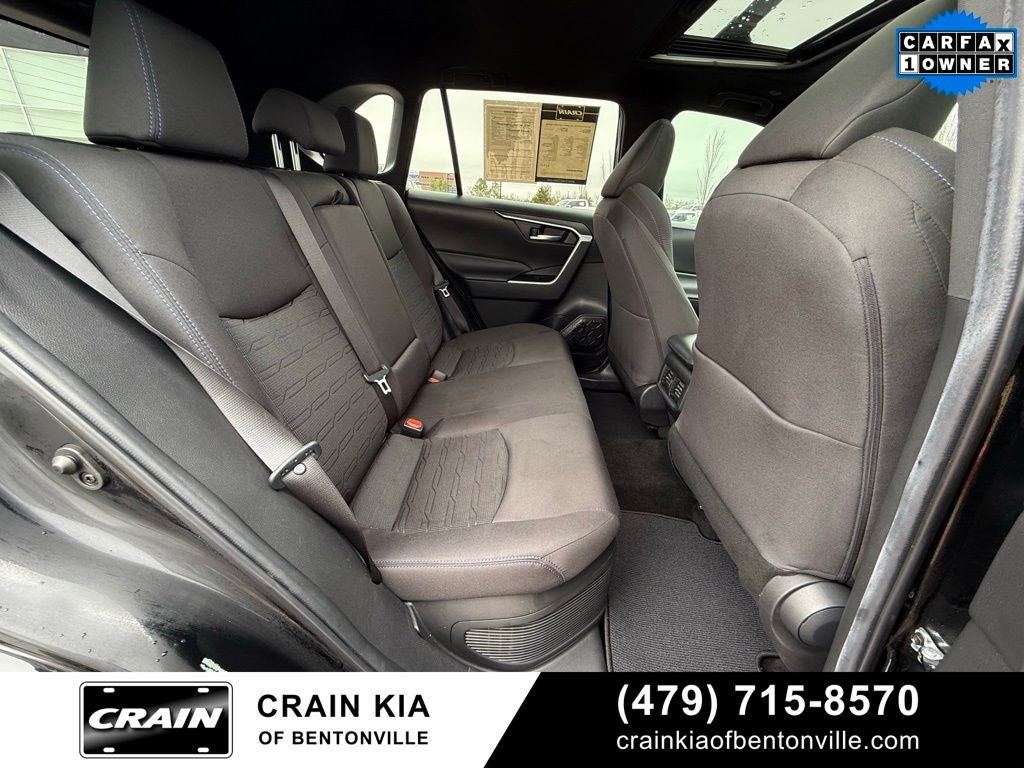 2024 Toyota RAV4 Hybrid SE - AWD / SUNROOF / CLEAN CARFAX / ONE OWNER