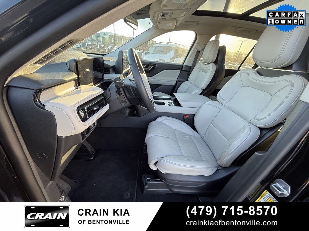 2025 Lincoln Aviator Reserve - AWD / PANORAMIC SUNROOF / ONE OWNER