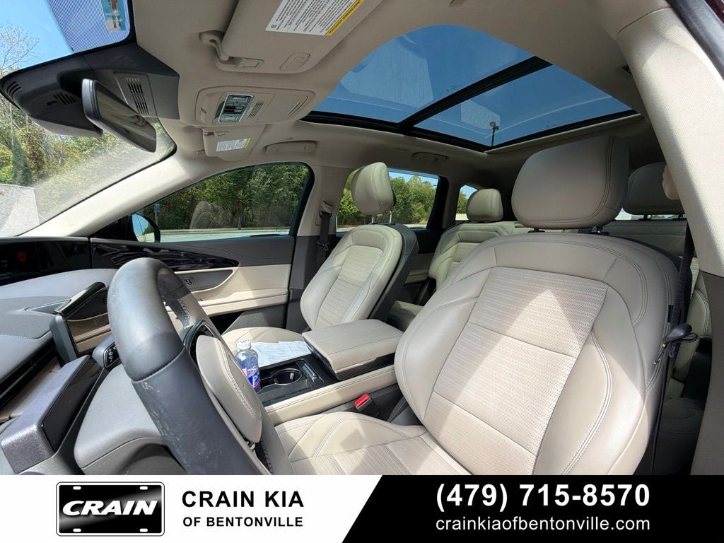 2025 Lincoln Nautilus Reserve - AWD / PANORAMIC SUNROOF / CLEAN CARFAX