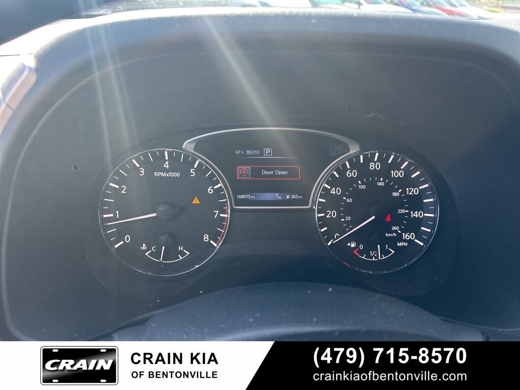 2017 Nissan Pathfinder SL - 4WD / LEATHER