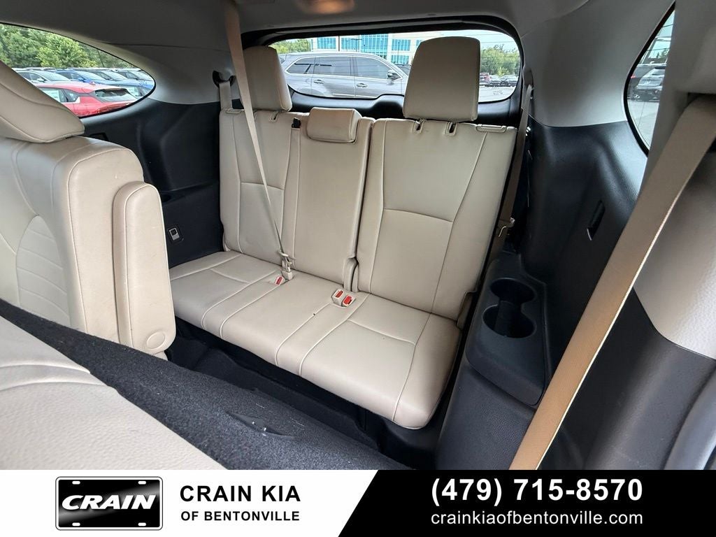 2022 Toyota Highlander XLE - SUNROOF / CLEAN CARFAX / ONE OWNER