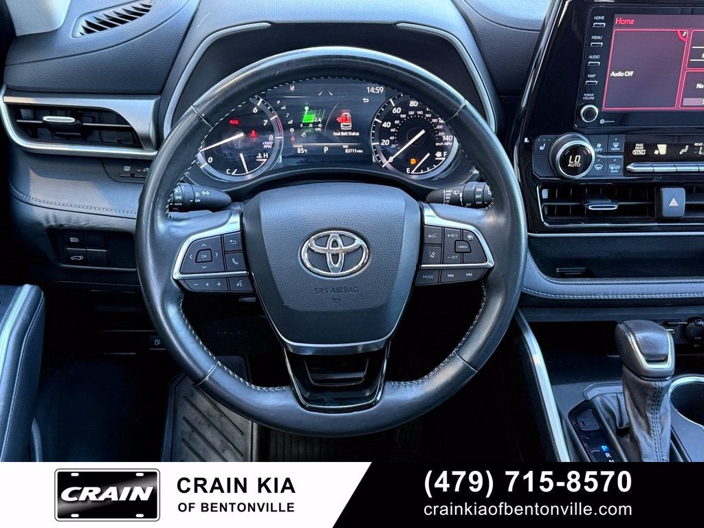 2021 Toyota Highlander XLE - SUNROOF