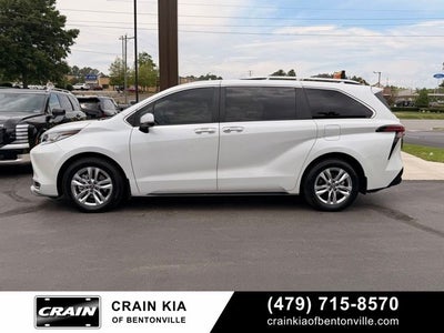 2023 Toyota Sienna Limited - SUNROOF / CLEAN CARFAX / ONE OWNER