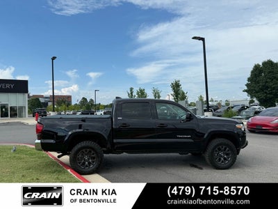2021 Toyota Tacoma SR5 V6 - 4WD / CLEAN CARFAX