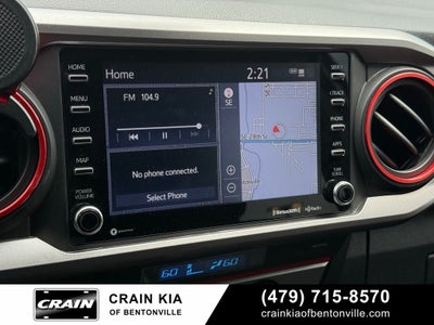 2021 Toyota Tacoma SR5 V6 - 4WD / CLEAN CARFAX / LIFTED!