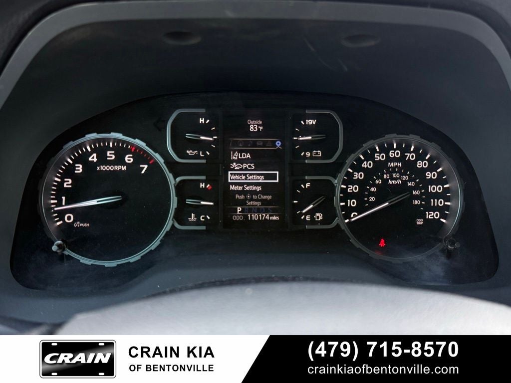 2018 Toyota Tundra SR5 - 4WD / CLEAN CARFAX HISTORY