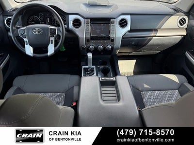 2018 Toyota Tundra SR5 - 4WD / CLEAN CARFAX HISTORY