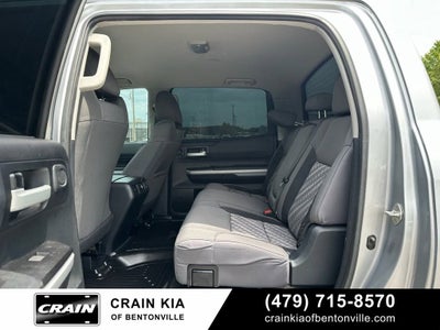 2019 Toyota Tundra SR5 - 4WD / CLEAN CARFAX / LIFTED!