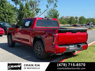 2024 Toyota Tundra Hybrid Platinum - 4WD / PANORAMIC SUNROOF / CARFAX ONE OWNER