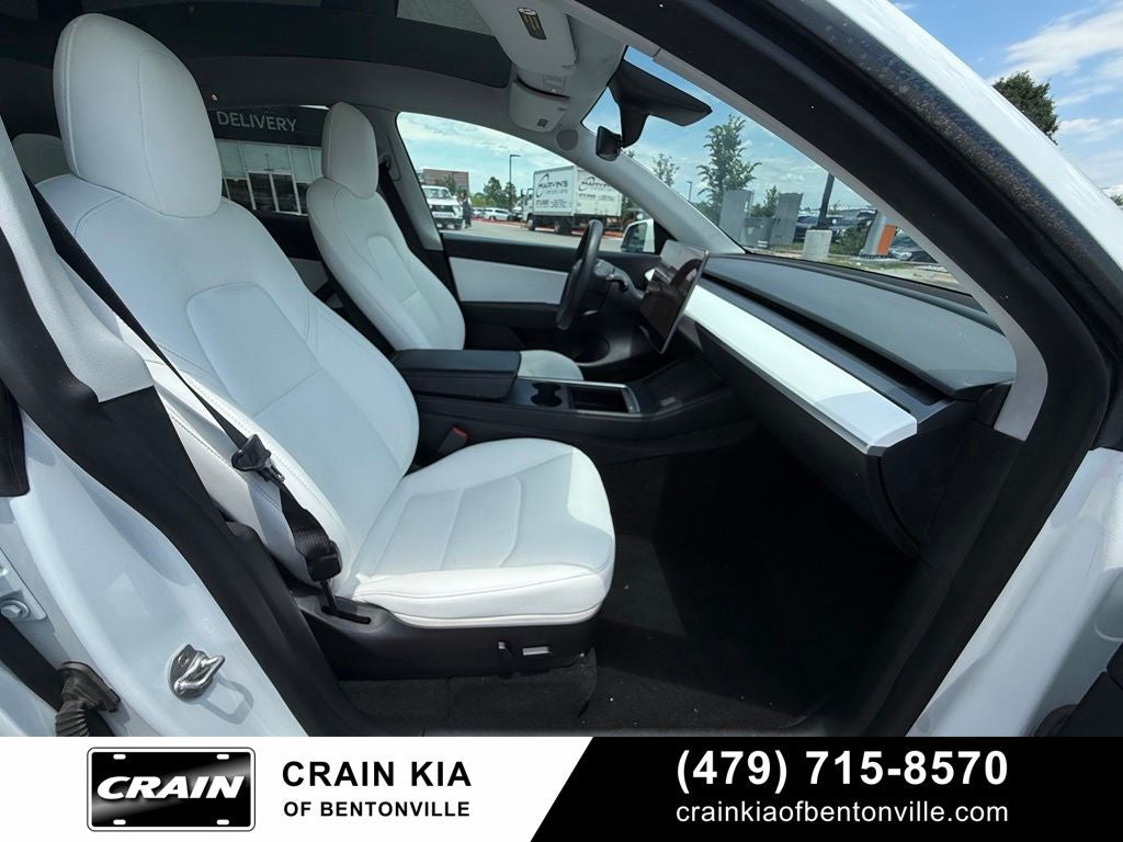 2021 Tesla Model Y Long Range - AWD / CLEAN CARFAX / ONE OWNER