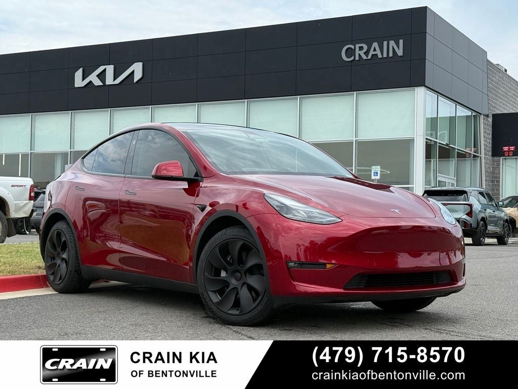 2024 Tesla Model Y Long Range - AWD / THIRD ROW! / CLEAN CARFAX