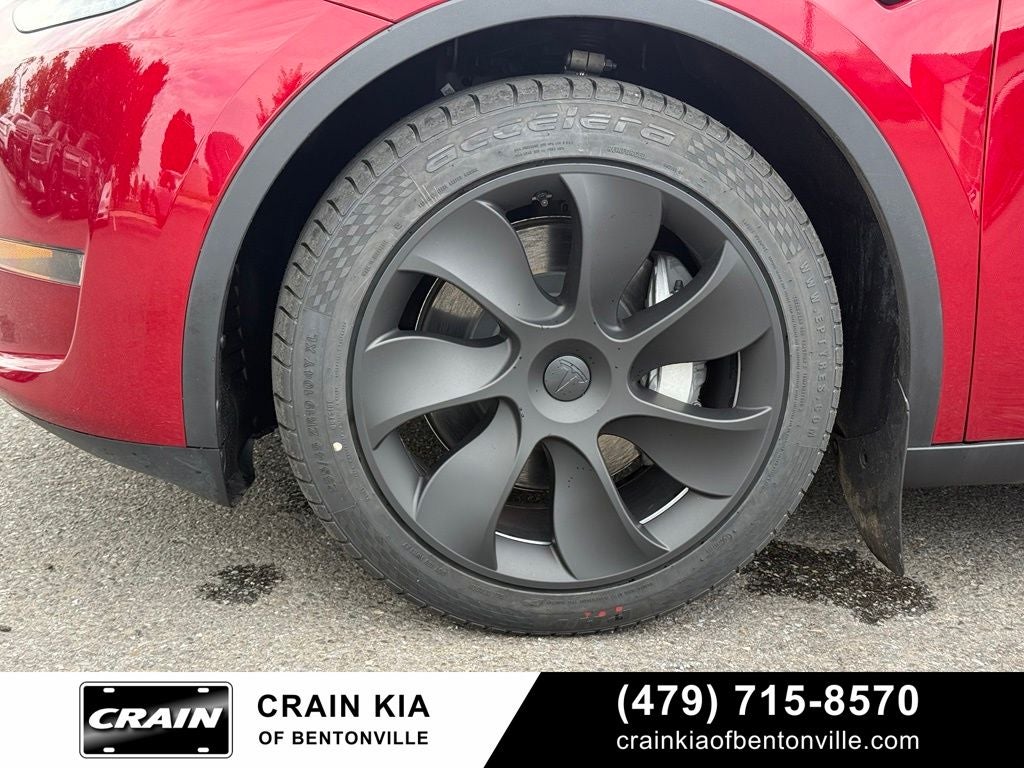 2024 Tesla Model Y Long Range - AWD / THIRD ROW! / CLEAN CARFAX