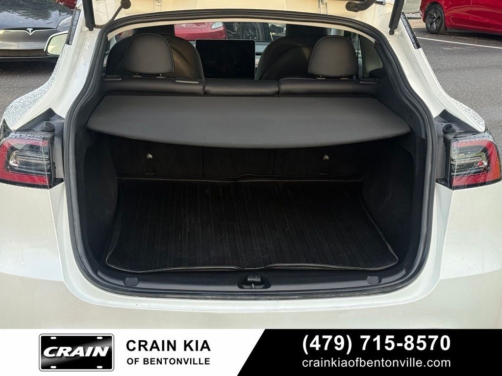 2023 Tesla Model Y Long Range - AWD / CLEAN CARFAX / ONE OWNER