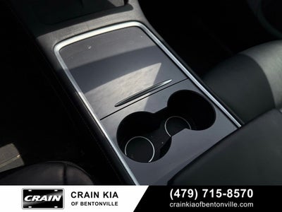 2022 Tesla Model Y Long Range - AWD / CLEAN CARFAX