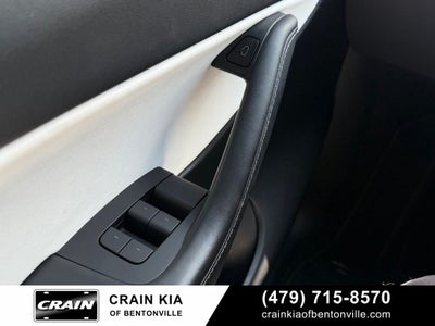 2022 Tesla Model Y Performance - AWD / CLEAN CARFAX / WHITE INTERIOR