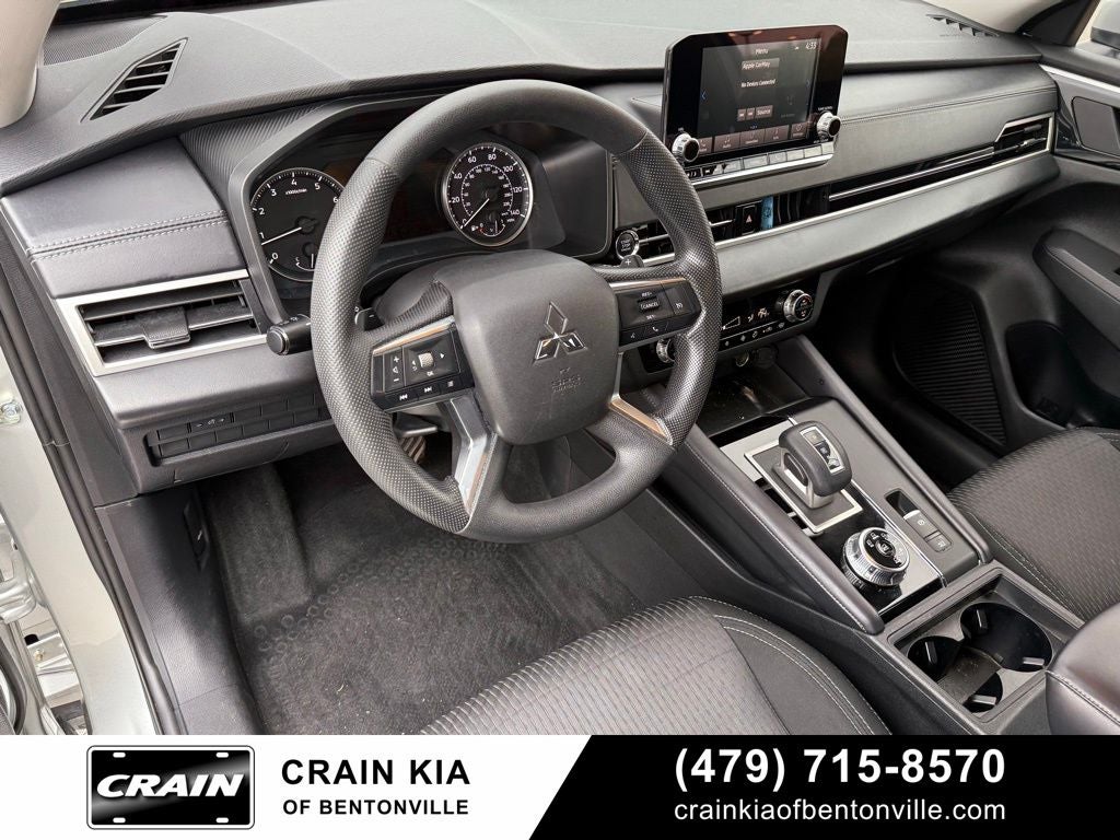 2024 Mitsubishi Outlander ES - 4WD / CLEAN CARFAX HISTORY